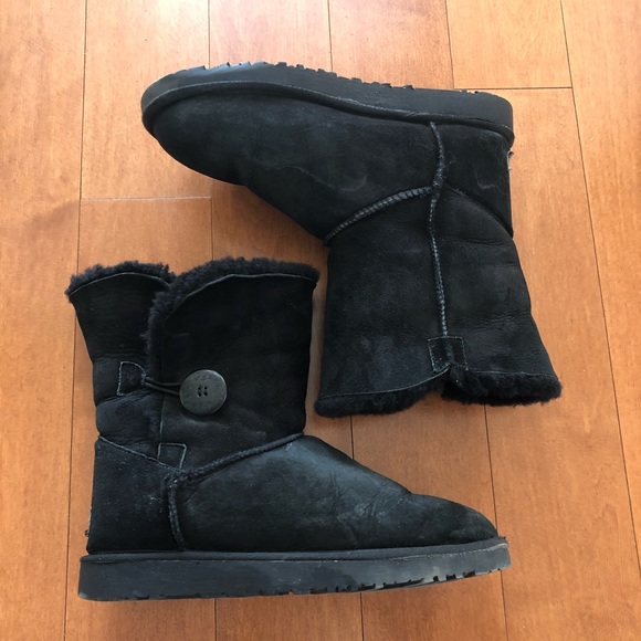 UGG Shoes - Uggs Bailey Button